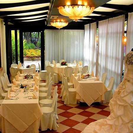 Albergo Ristorante Da Giuseppe Copparo Exterior foto